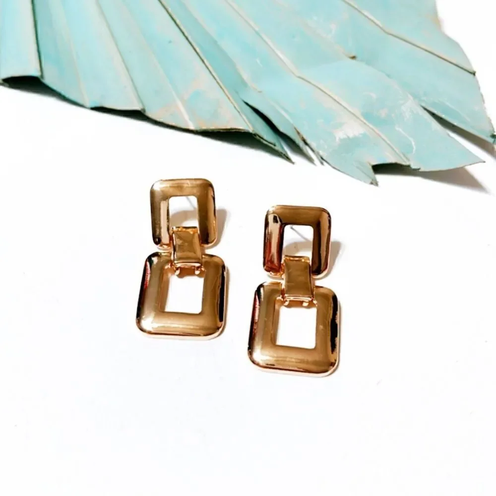 Gold geo dangle earrings  S99